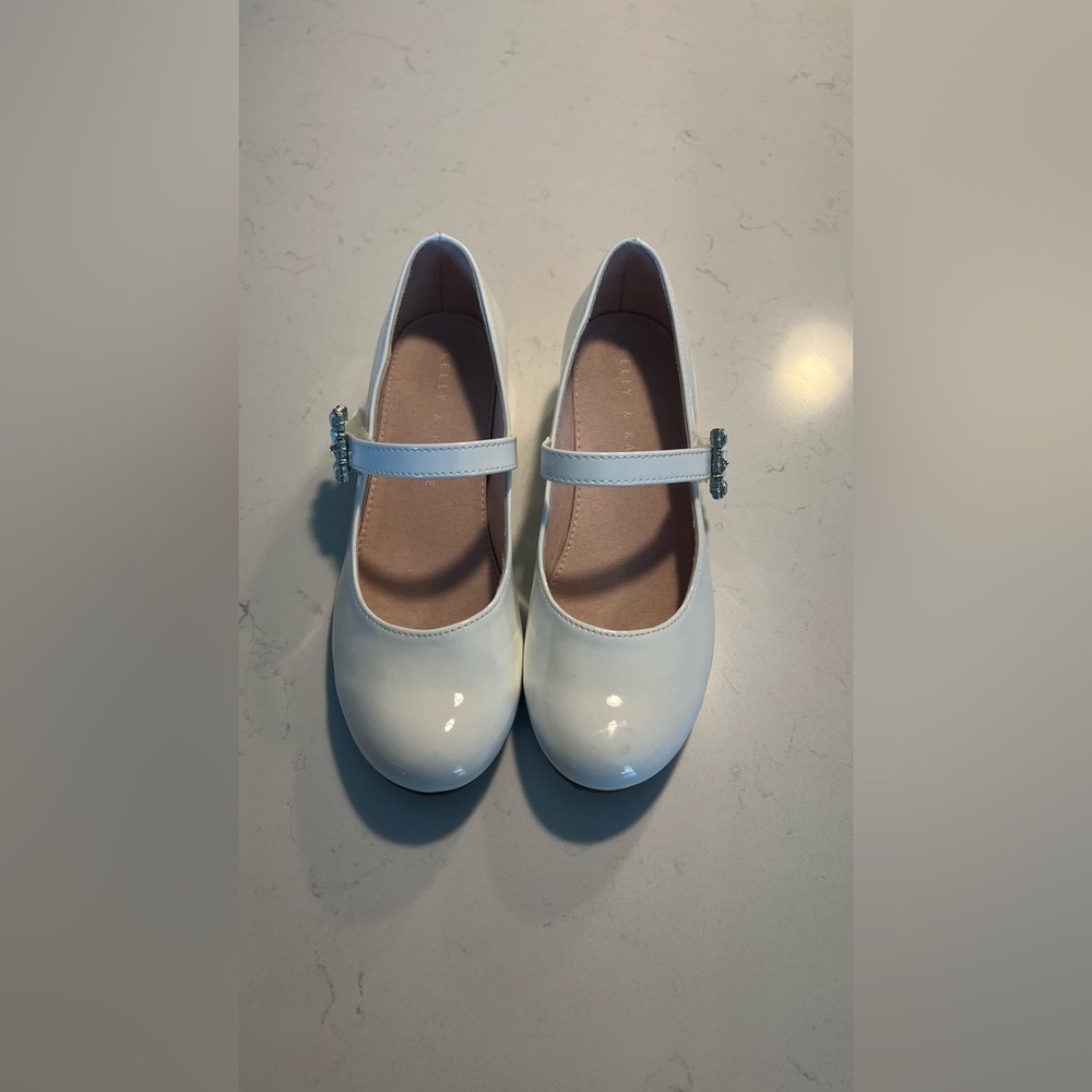 Kelly & Katie Wiley Mary Jane Pump - size 3